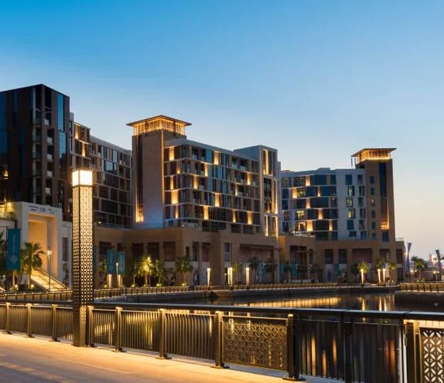https://d13c6n7sgaw7ah.cloudfront.net/projects/images/dubai-wharf-u04.webp