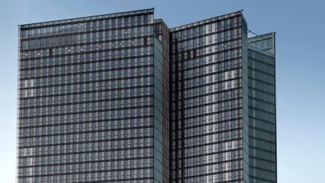 https://d13c6n7sgaw7ah.cloudfront.net/projects/images/four-seasons-private-residences-u05.webp