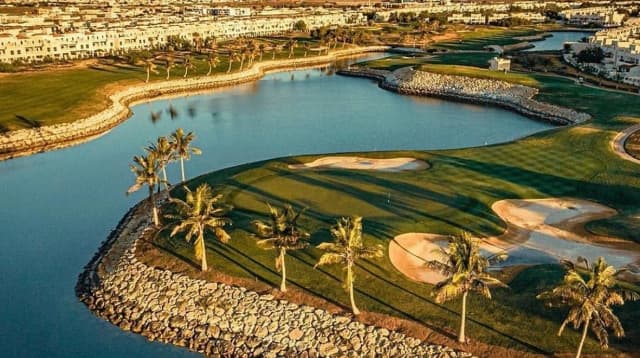 https://d13c6n7sgaw7ah.cloudfront.net/projects/images/golf-apartments-u04.webp