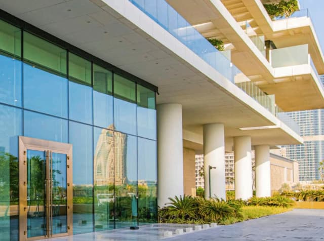 https://d13c6n7sgaw7ah.cloudfront.net/projects/images/one-at-palm-jumeirah-u03.webp