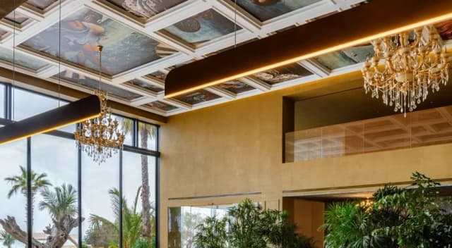 https://d13c6n7sgaw7ah.cloudfront.net/projects/images/portofino-hotel-u05.webp