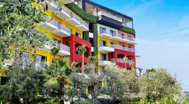 https://d13c6n7sgaw7ah.cloudfront.net/projects/images/the-portofino-hotel-u05.webp