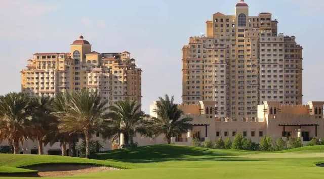 https://d13c6n7sgaw7ah.cloudfront.net/projects/images/the-royal-breeze-residences-u03.webp