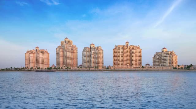 https://d13c6n7sgaw7ah.cloudfront.net/projects/images/the-royal-breeze-residences-u05.webp