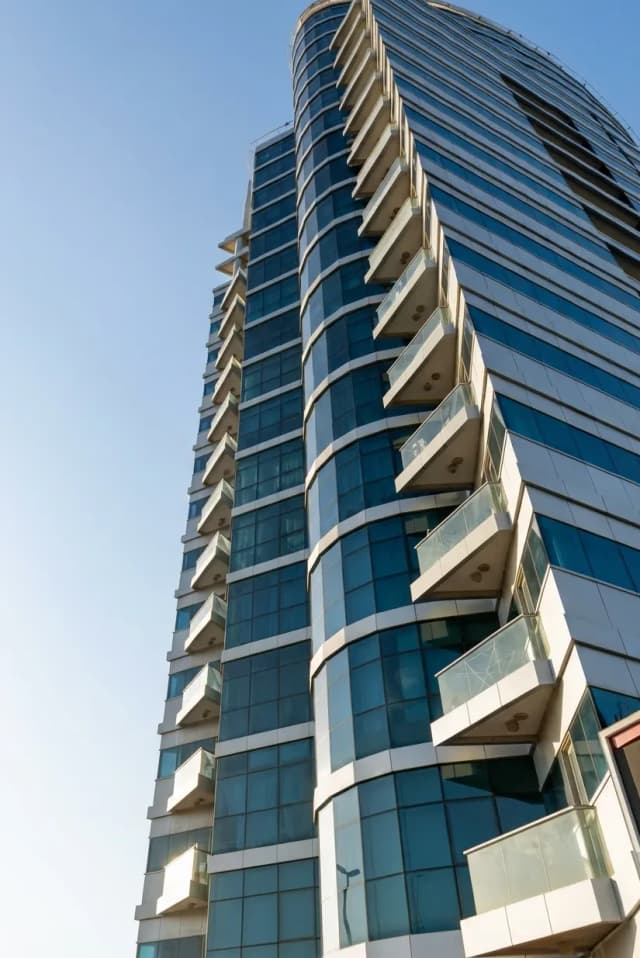 https://d13c6n7sgaw7ah.cloudfront.net/projects/images/amaris-tower-u03.webp