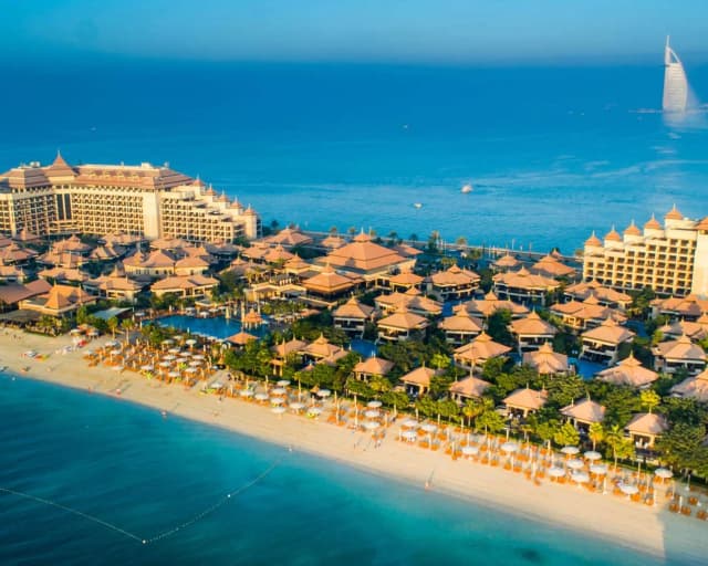 https://d13c6n7sgaw7ah.cloudfront.net/projects/images/anantara-residences-u12.webp