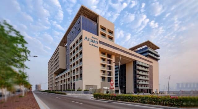 https://d13c6n7sgaw7ah.cloudfront.net/projects/images/bloom-arjaan-by-rotana-u09.webp