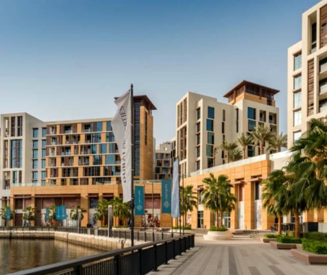 https://d13c6n7sgaw7ah.cloudfront.net/projects/images/dubai-wharf-u02.webp