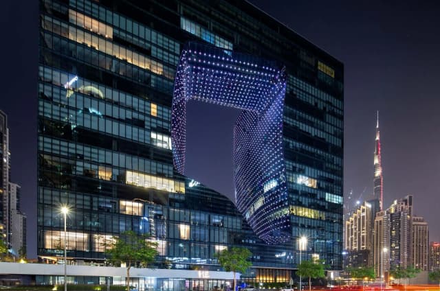 https://d13c6n7sgaw7ah.cloudfront.net/projects/images/opus-by-zaha-hadid-u13.webp